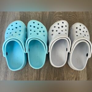 Lot of 2 Girl’s Crocs Size 11